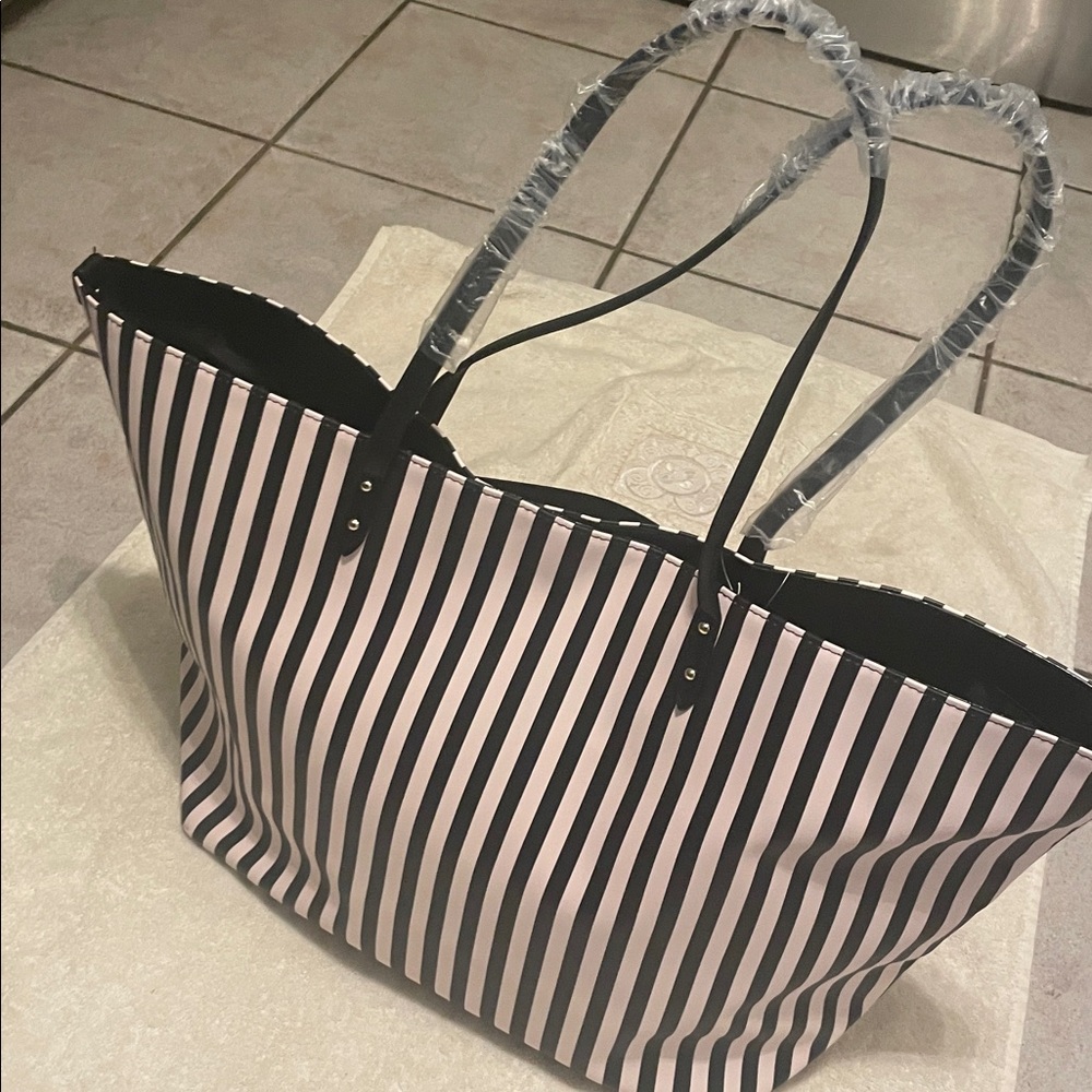 NWT Victoria's Secret Striped Black Tote - Picture 4 of 7